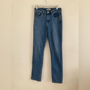 Levi's Classic Straight Leg Jeans Medium Wash Mid Rise Western Rodeo Women's 28